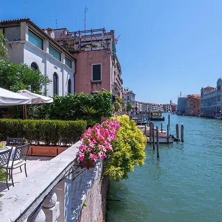 Ca' Dei Cuori On The Grand Canal-2