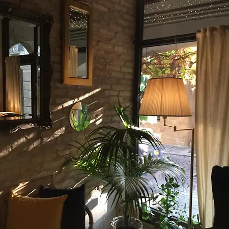 Avogari B&B-2