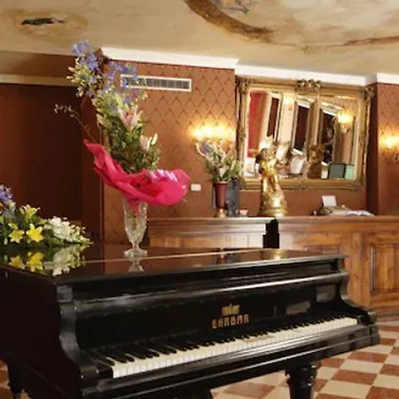 Venice Hotel Villa Dori-3