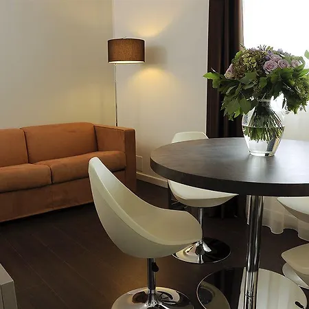 Base Hotel To Stay-2