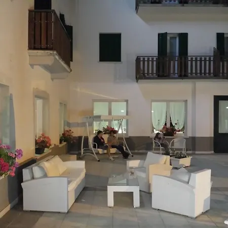 Hotel Pineta-3