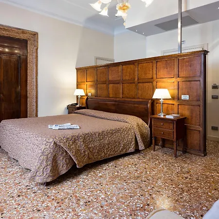 Hotel Dell'Opera-2