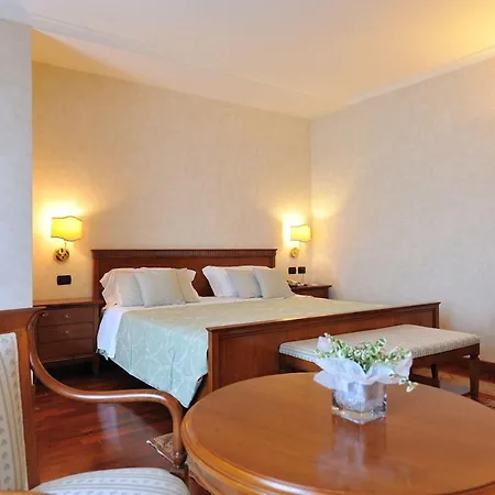 Hotel Roxy Plaza-2