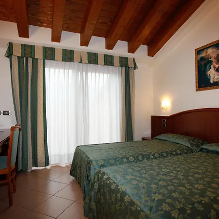 Garda Family House-2