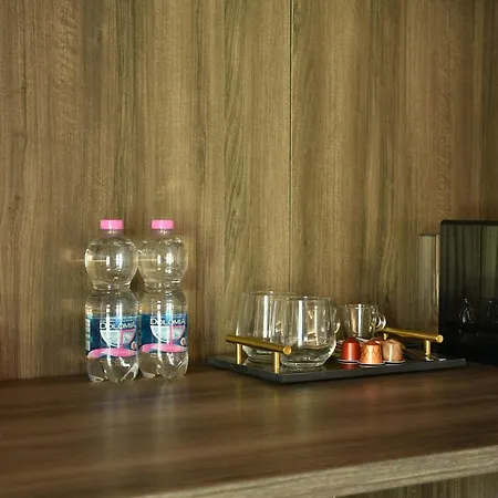 Welc-Om Royal Garden Luxury Rooms-2