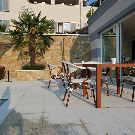 Zeno Suites-2