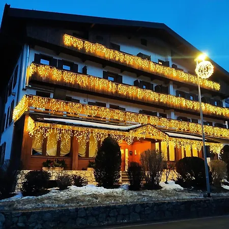 Hotel Albergo Dolomiti-3