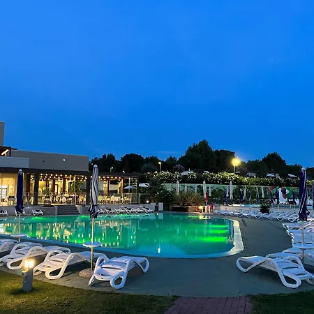 Sisan Family Resort-2