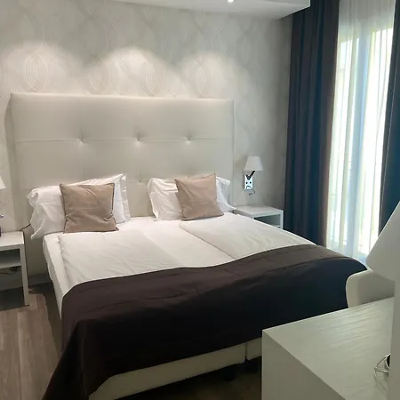 International Beach Hotel-3