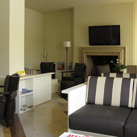 Hotel Romeo-3