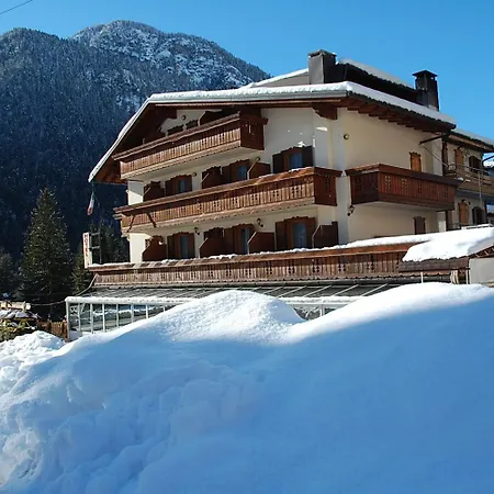Albergo Ristorante Cacciatori-3