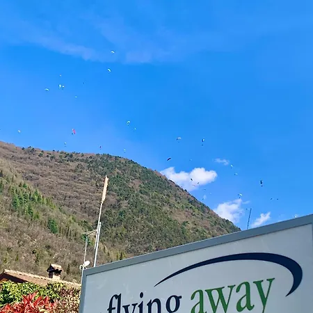 Flyingaway-3
