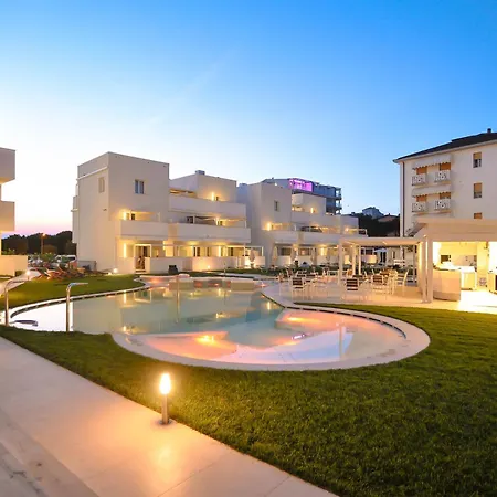 Marina Suites & Apartments 4 Stelle S-2