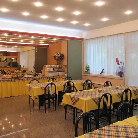 Hotel Garden-3