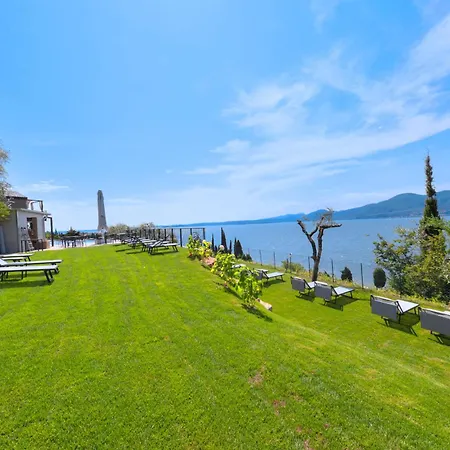 Sky View Garda Lake By Hotel Galvani-2