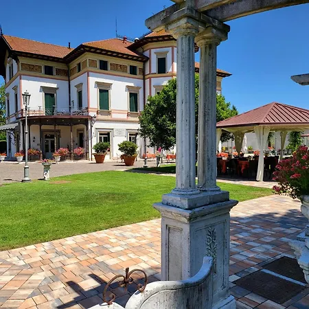 Hotel Villa Stucky-3