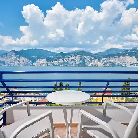 Hotel Capri-2
