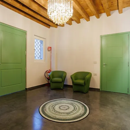 1823 Room-2