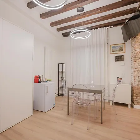Rialto Suite 707-3