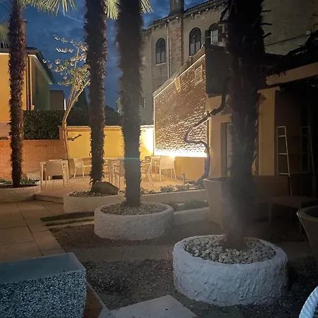 Hotel La Pergola Di Venezia-3