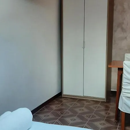 Camere Porto Vecchio Con Parcheggio A Pochi Passi Dal Castello-2