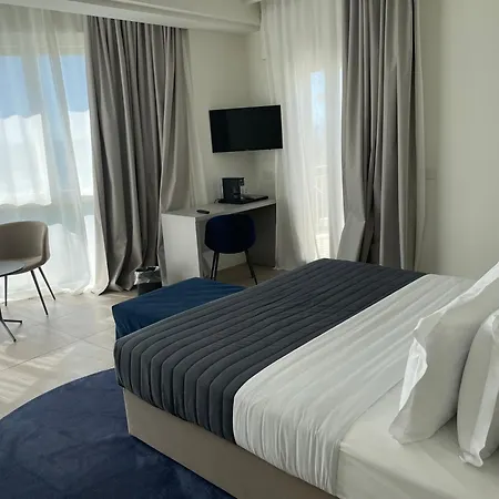 Hotel Petit Palais-3