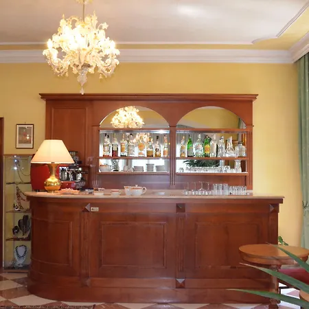 Hotel Villa Cipro-2