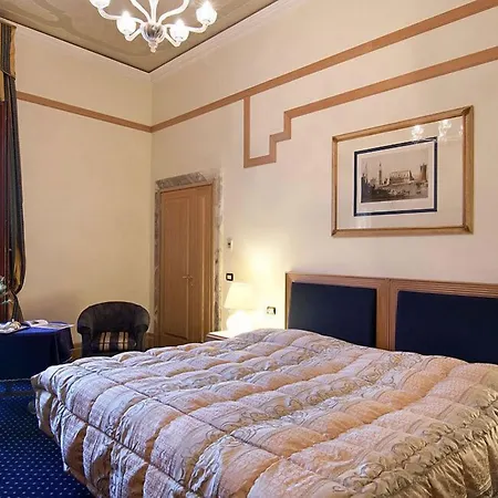 Foscari Palace-3