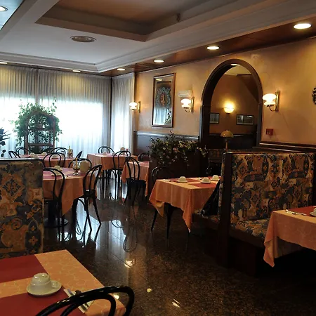Hotel Roma-3