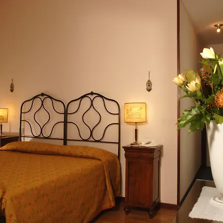 Hotel Torcolo "Residenze Del Cuore"-3