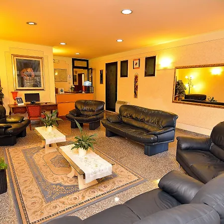 Hotel Amba Alagi-2