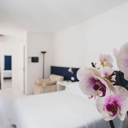 Casa Fola - City Centre Rooms-2