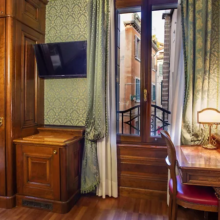 Palazzina Veneziana-3