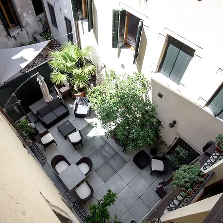 Hotel Antigo Trovatore-3