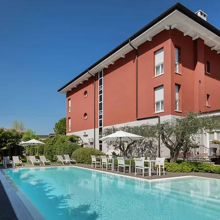 Vialeromadodici Rooms & Apartments-2