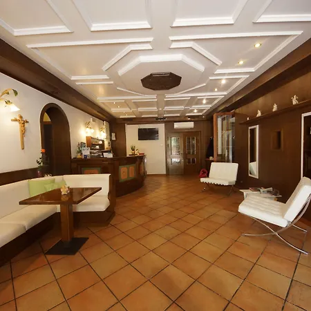 Park Hotel Val Di Monte ***S-3