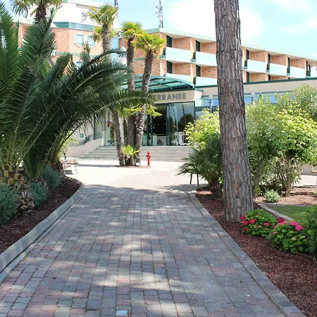 Mediterranee Family Hotel & Spa-3