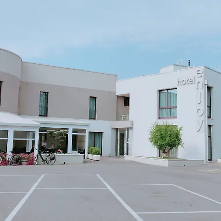 Hotel Enjoy-2