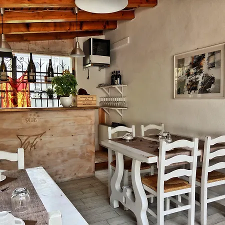 Relais Totì B&B-2