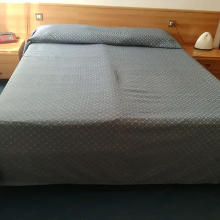 Hotel Heron-2