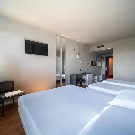 Point Hotel-2