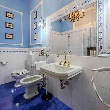 Casa Esvael - Historic Rooms In Verona City Center-2