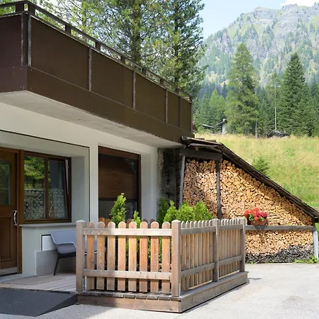 Hotel Garni Roberta-3