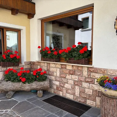 Hotel Garnì Ai Serrai-3