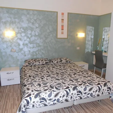 Verona Fiere Rooms-2