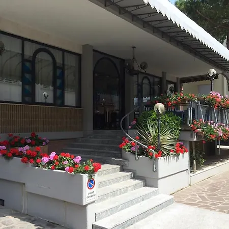 Hotel & Residence Al Mare-3