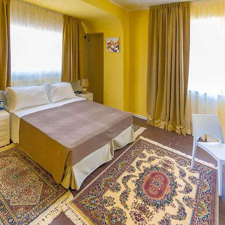 Villa Luisa Rooms And Breakfast-2
