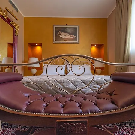 Villa Luisa Rooms And Breakfast-3