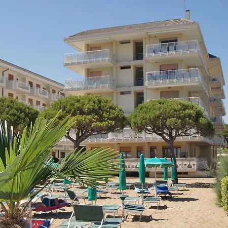Appartamenti Diplomatic-Residence Fronte Mare-Piazza Torino-Lido Di Jesolo-3