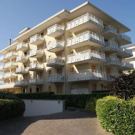 Appartamenti Diplomatic-Residence Fronte Mare-Piazza Torino-Lido Di Jesolo-2